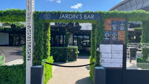 JARDIN'S BAR