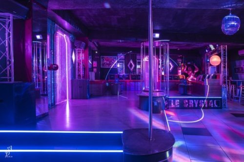 LE CRYSTAL