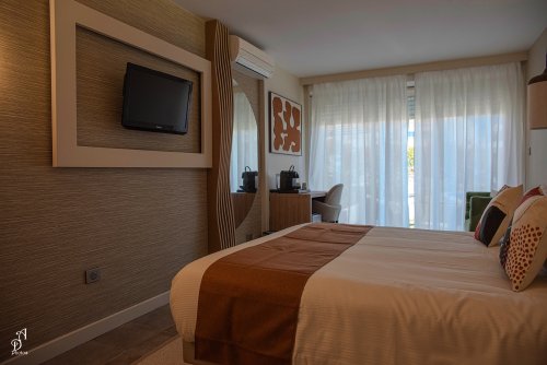 HÔTEL EVE